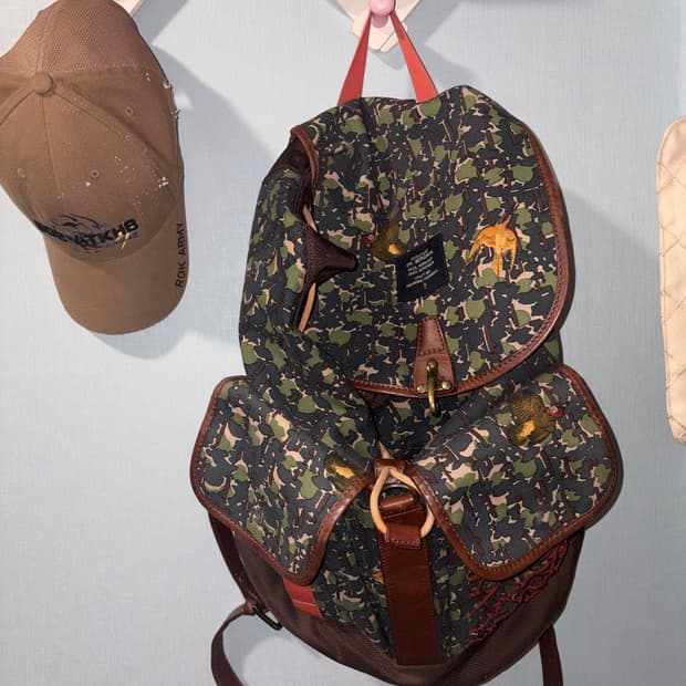커스텀멜로우 카모 백팩 