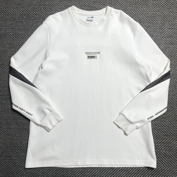 푸마 올드스쿨 스몰로고 메쉬 디테일 박시핏 맨투맨o 5399