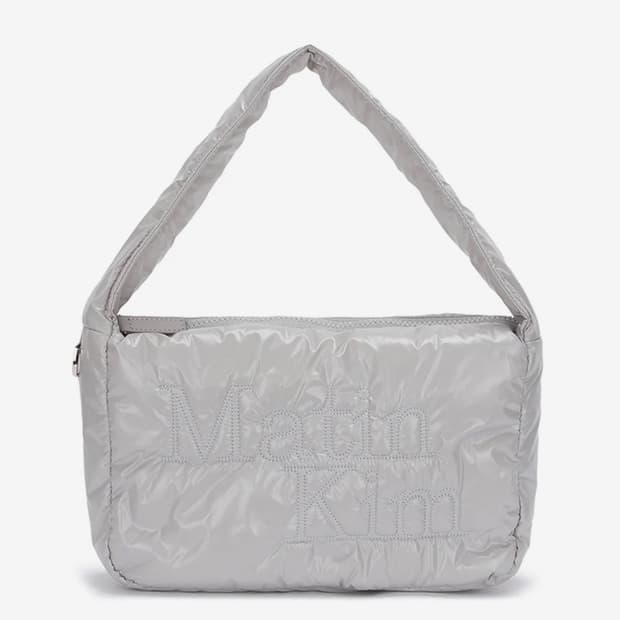 마뗑킴 패딩 숄더백 실버 / 마뗑킴 숄더백 / 마뗑킴 가방 / 마뗑킴