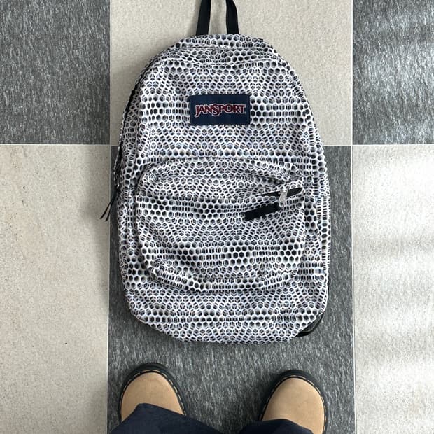 잔스포츠 슈퍼브레이크 헥사곤 백팩 