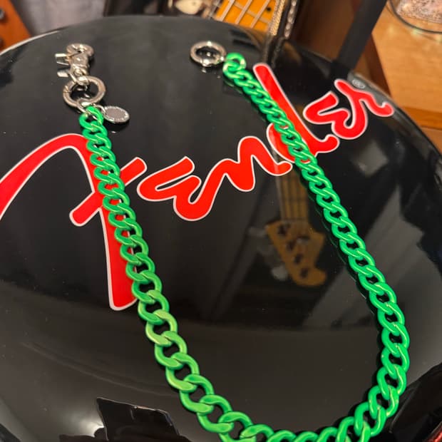 조거쉬 바지, 월렛 체인