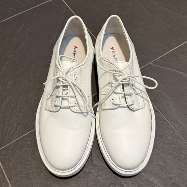 MORT × SWEAR 화이트 레더 더비