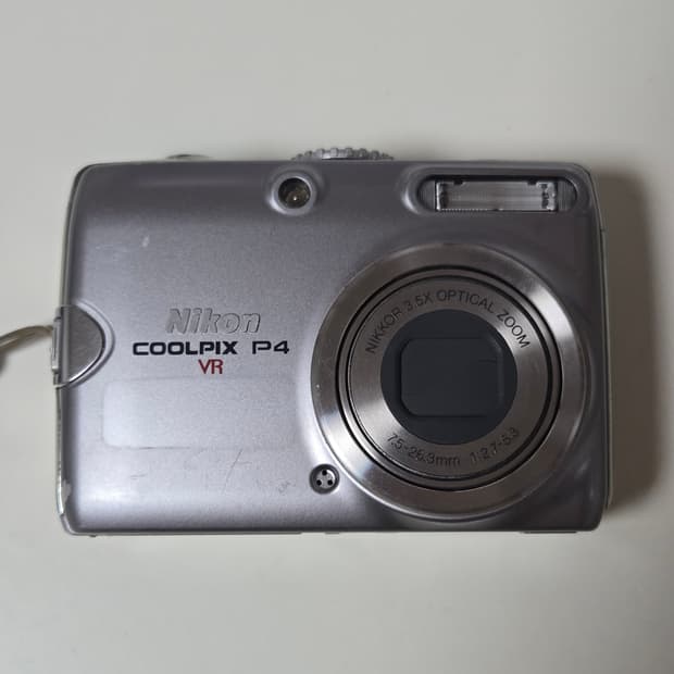 니콘 쿨픽스 P4디지털 카메라