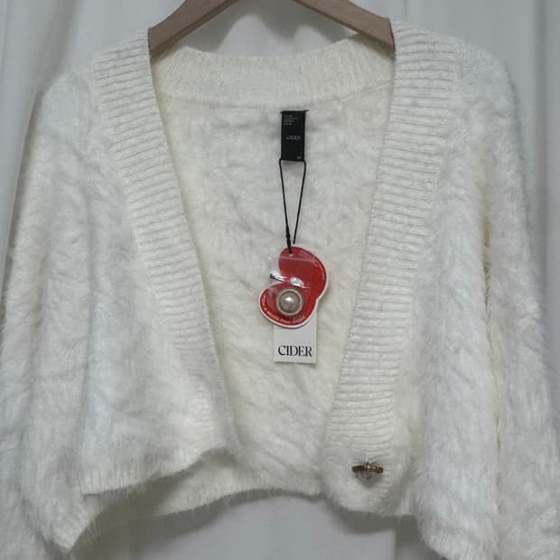 [새상품] cider 샵사이다 화이트퍼 볼레로