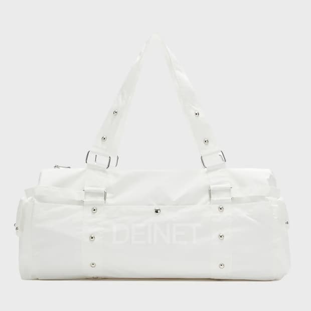다이닛 DEINET LOGO DUFFLE BAG IN WHITE 가방 백