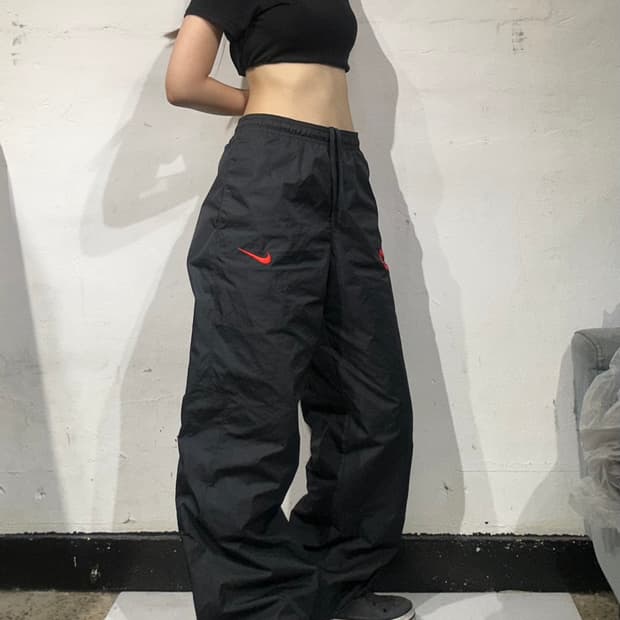 나이키 블랙 레드 로고 와이드 트랙 팬츠 L