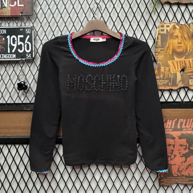 00s 모스키노 진스 블랙 롱슬리브 전면 로고 포인트 블랙