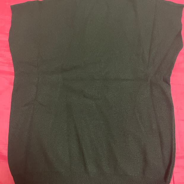 (새상품) 반팔 캡소매 반폴라 반목 니트 블랙