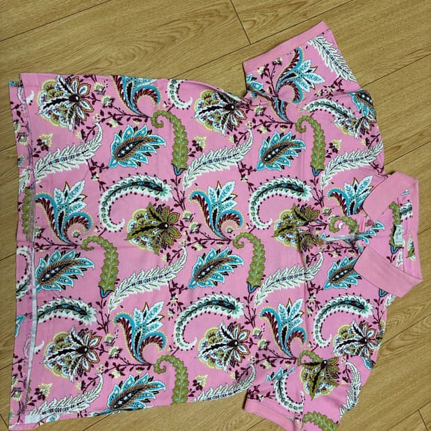 ETRO 에트로 핑크색 반팔 카라티 95~100