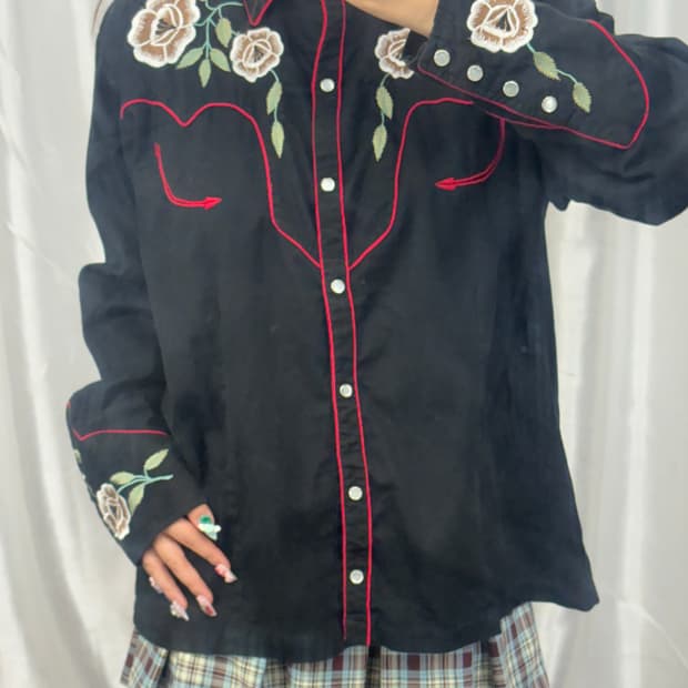 flower red line shirt 