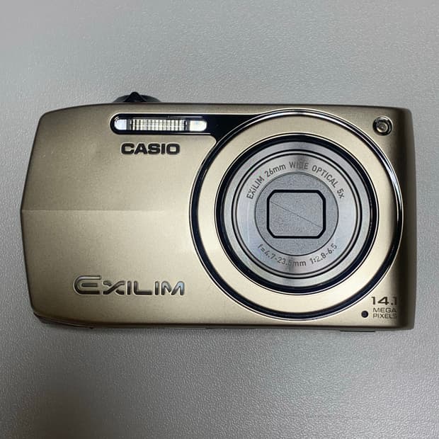 카시오 엑슬림 z2300 디카 나연 모카 디카