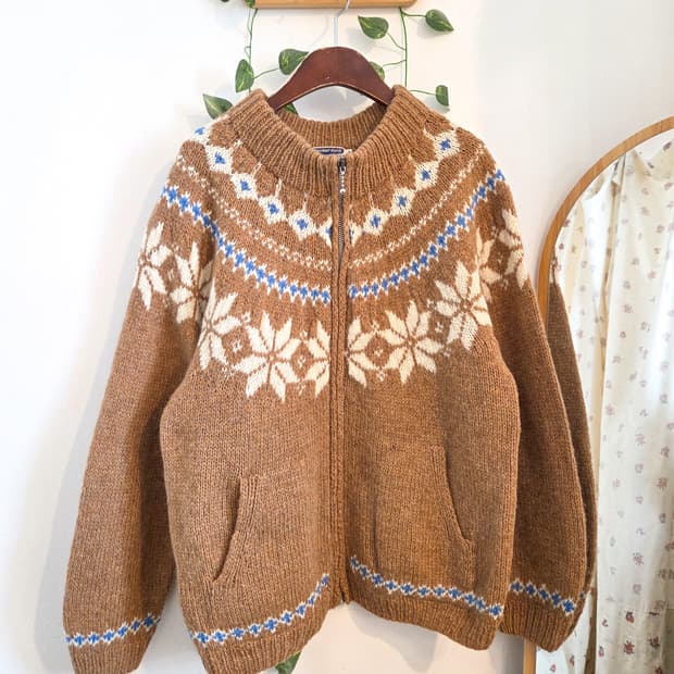 눈꽃 노르딕 집업 가디건