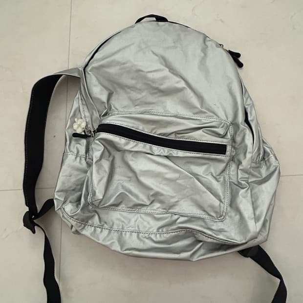 실버 백팩