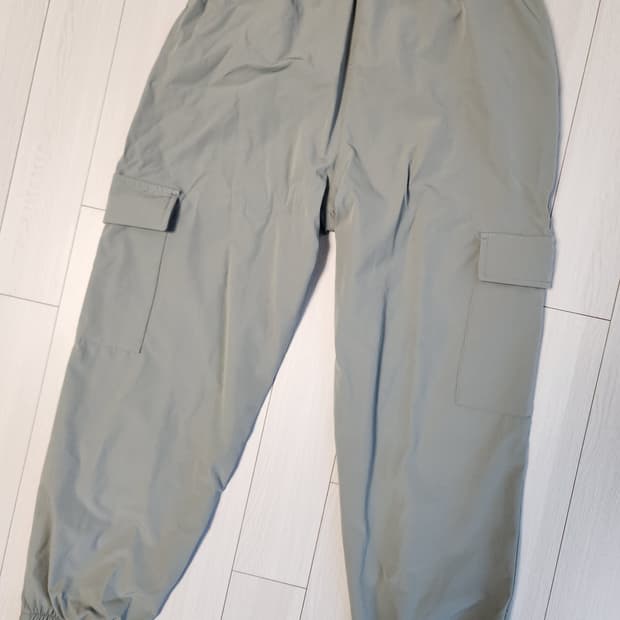 탑텐 카고 조거 팬츠 사이즈L

봄가을용

여러 중고사이트에도 같이 판매