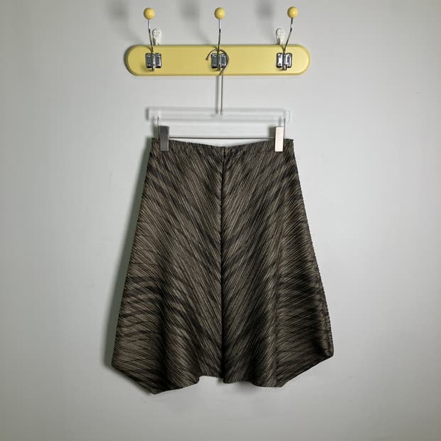 이세이미야케 브라운 링클 미디 스커트 
