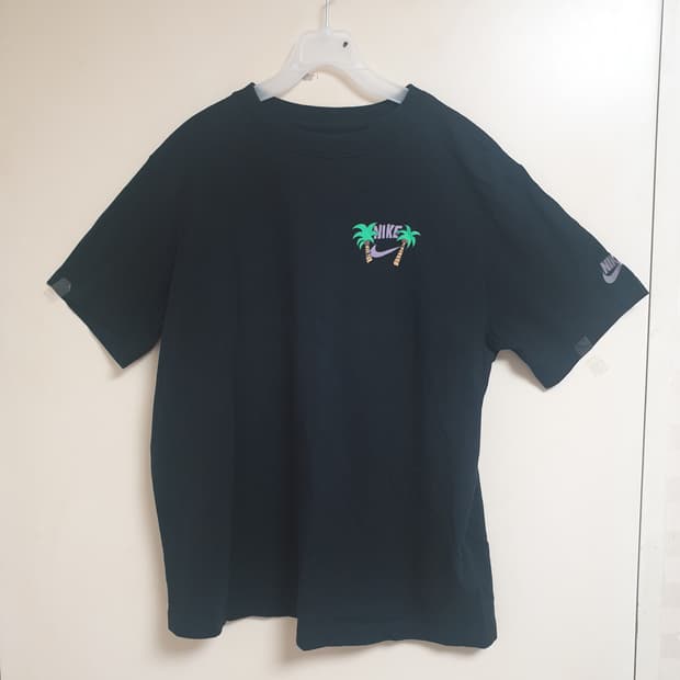 [여성] 나이키 블랙 반팔티 M사이즈