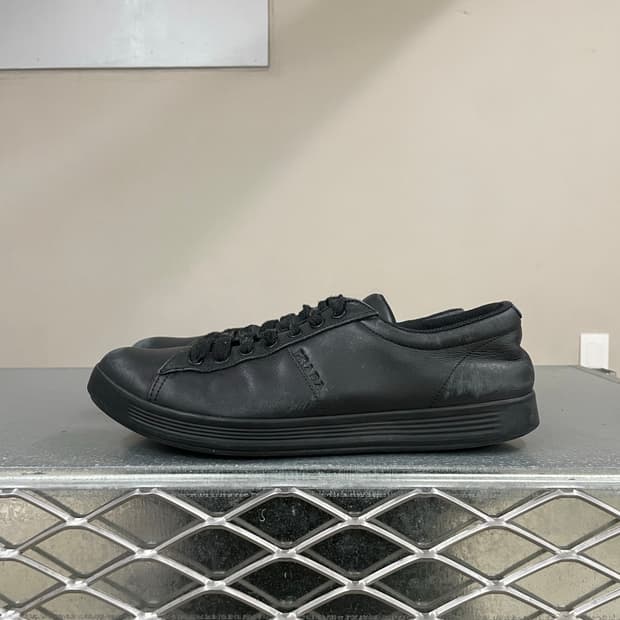 프라다 이니셜 레터링 스니커즈 US8.5