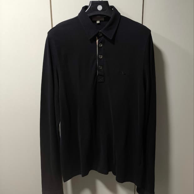 XL 버버리 카라넥 티셔츠 블랙