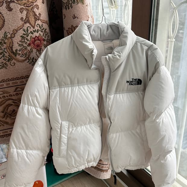 노스페이스 눕시 구스 다운 화이트