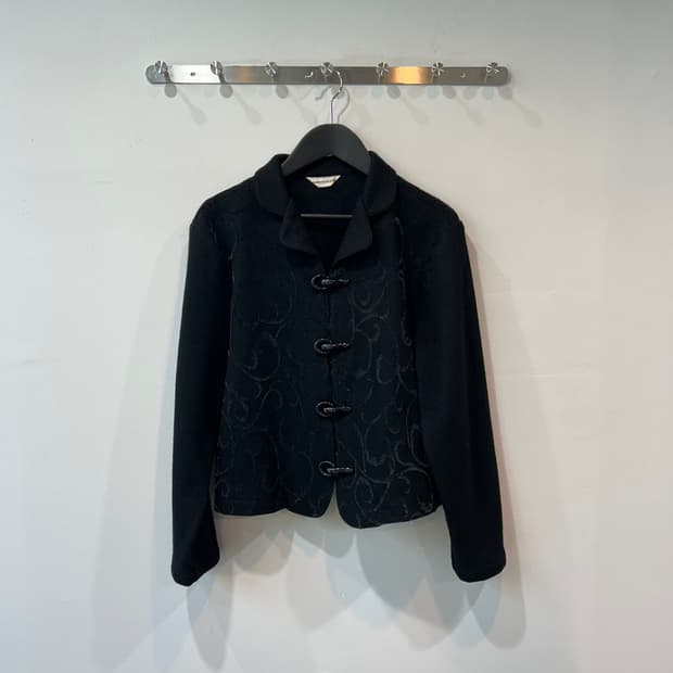 블랙 자가드 버클 자켓