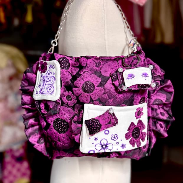 ･:*+. 핸드메이드 퍼플 화이트 패치 플라워 고딕 쿠션 가방