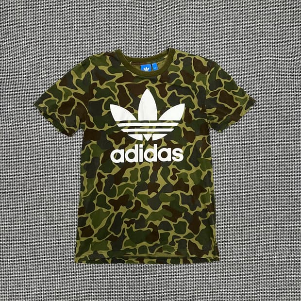 아디다스 카모 빅로고 티셔츠 95
