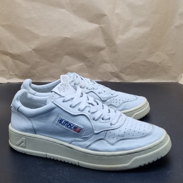 오트리 메달리스트 스니커즈39 245