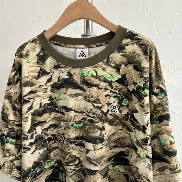 Nike 나이키 ACG 리프카터 올리브 카모 티셔츠