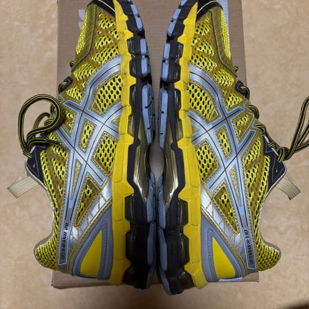 아식스 키코 스튜디오 젤 카야노 20 옐로우 판매!