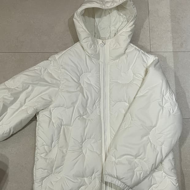 아디다스 트레포일 후드 패딩