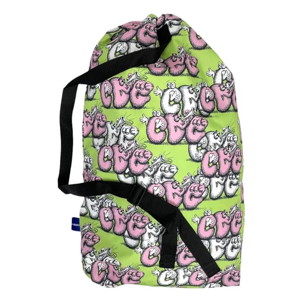 Comme des Garcons 콜라보 KAWS 가방