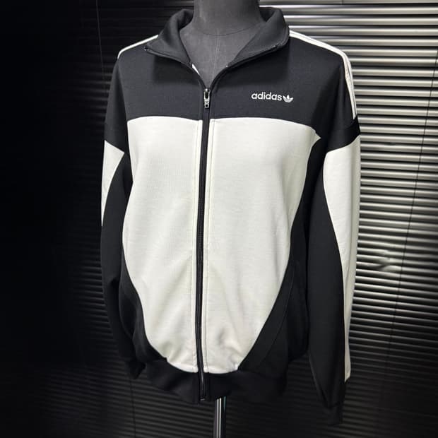 아디다스 베켄비우어 검흰 범고래 져지 트랙탑 집업 파이어버드 M 95일