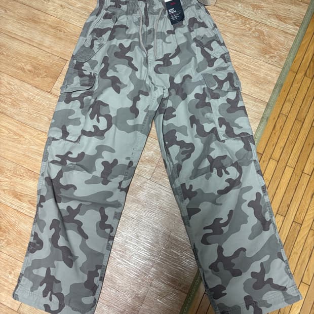 리바이스 카고팬츠 30사이즈 판매합니다