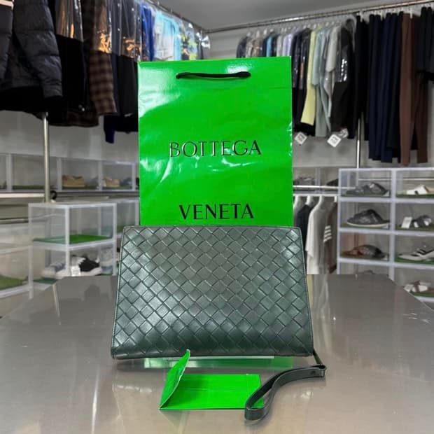 [리오브] 보테가베네타 인트레치아토 클러치