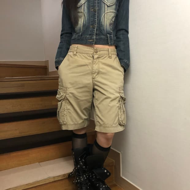 빈티지 베이지 카고 버뮤다 팬츠