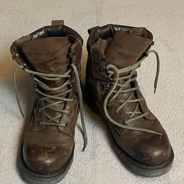 Dr. Martens Warner 부츠