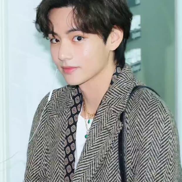 [BTS 뷔님 착용착용] 셀린느 23fw 헤링본 트위드 코트