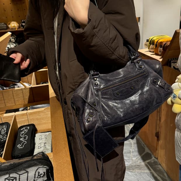 발렌시아가 모터백 (르시티) 트위기 퍼플