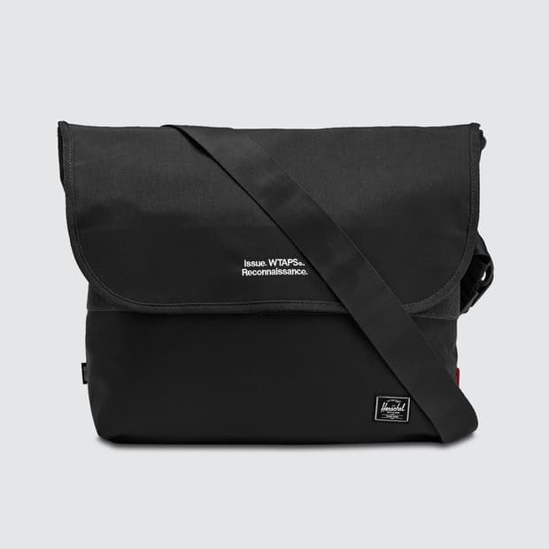 더블탭스X허쉘 콜라보 크로스백