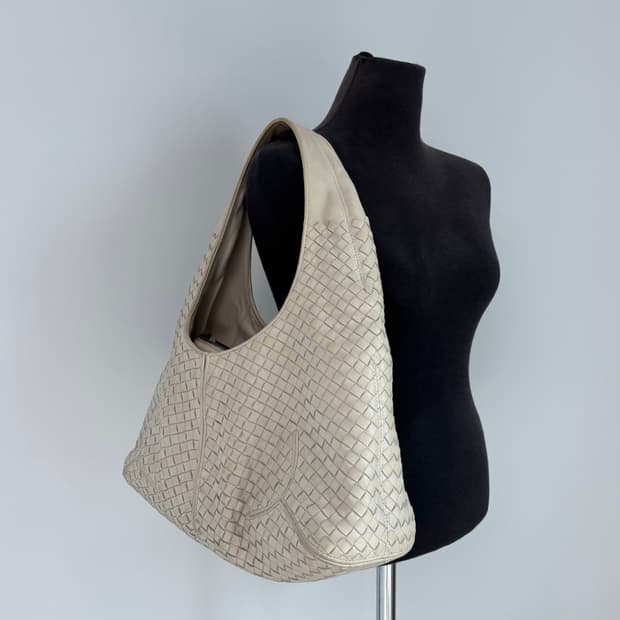 보테가베네타 호보백 화이트