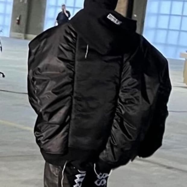 베트멍 초판 절개 봄버