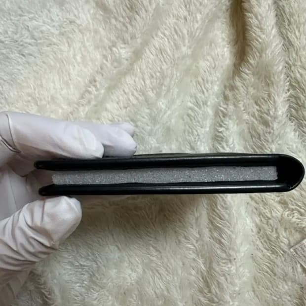 루이비통 모노그램 이클립스 반지갑 새상품