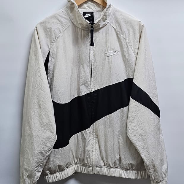 나이키 빅스우시 우븐바람막이 L