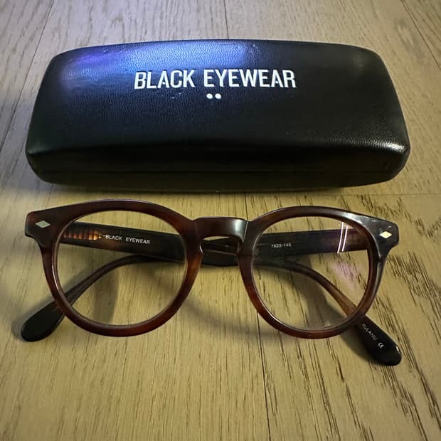 블랙 아이웨어 뿔테 안경(브라운) 퍼