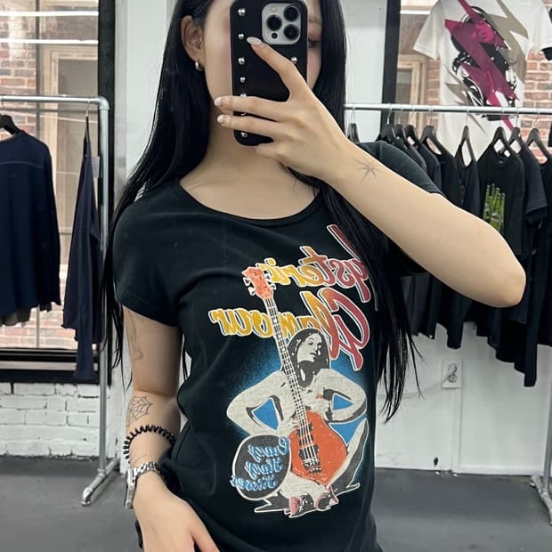 히스테릭 글래머 기타걸 프린트 티셔츠