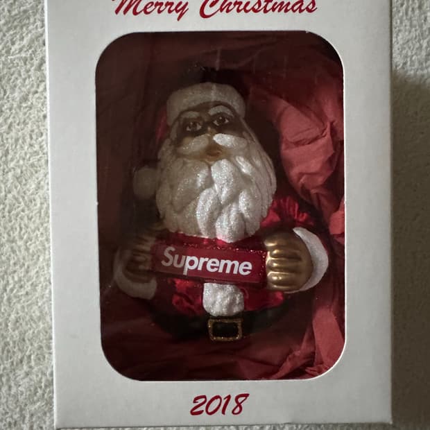 슈프림 산타 오너먼트 18FW