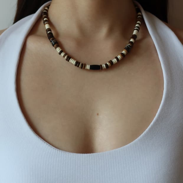 neutral beaded choker necklace