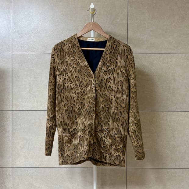 생로랑 15SS 골드 메탈릭 레오파드 가디건