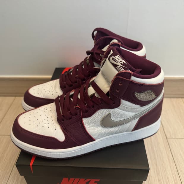 조던 1 레트로 하이 OS 보르도
