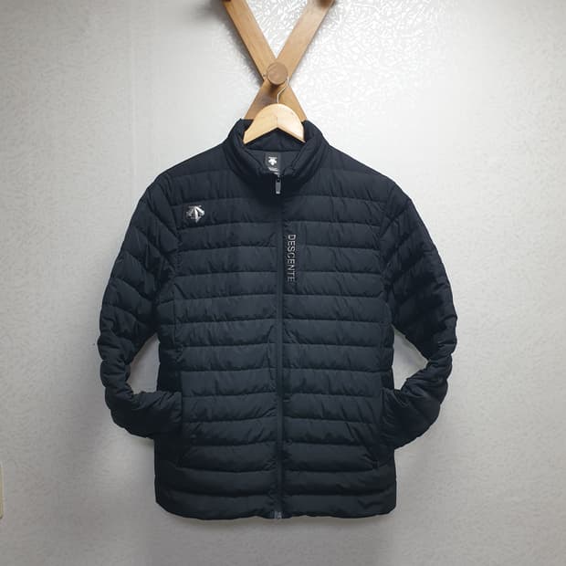 [남100] 데상트 스키 구스 경량패딩 블랙
